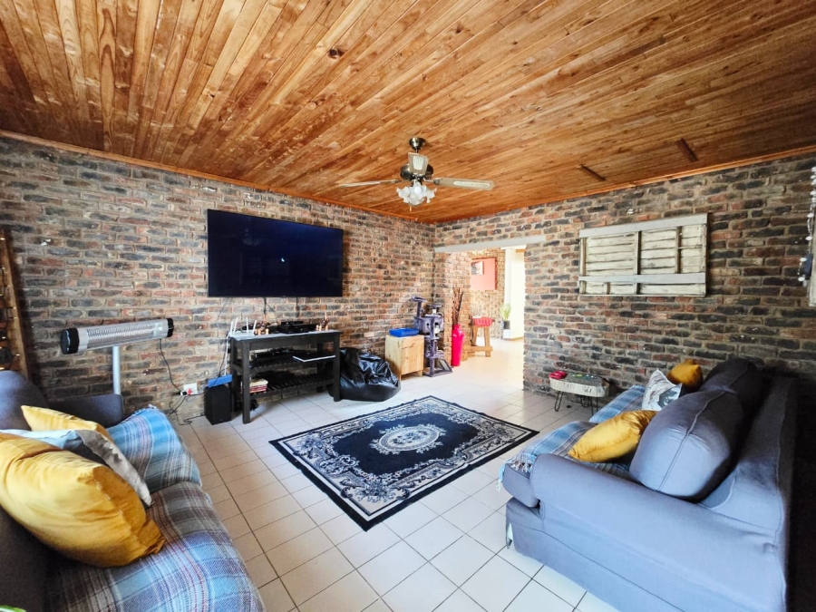 4 Bedroom Property for Sale in Blanco Western Cape